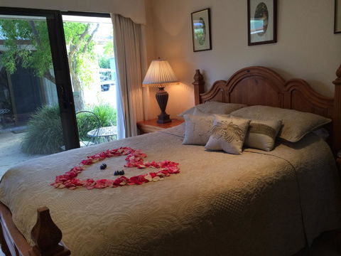 Nivalis Bed And Breakfast - Accommodation Whitsundays 2