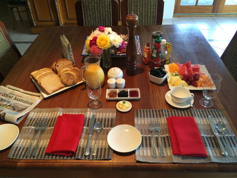 Nivalis Bed And Breakfast - Accommodation Whitsundays 27