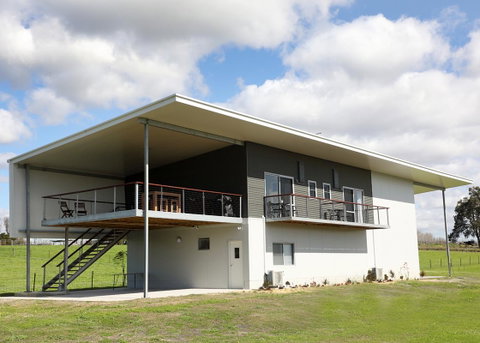 Lot113 Vineyard Accommodation - Accommodation Whitsundays 0