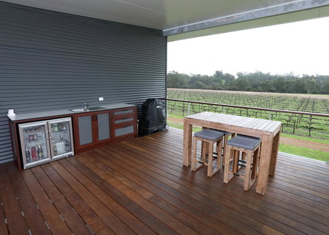 Lot113 Vineyard Accommodation - Accommodation Whitsundays 7