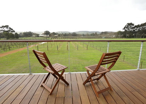 Lot113 Vineyard Accommodation - Accommodation Whitsundays 5