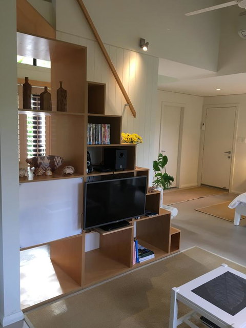 DESIGNER'S STUDIO - Accommodation Whitsundays 9