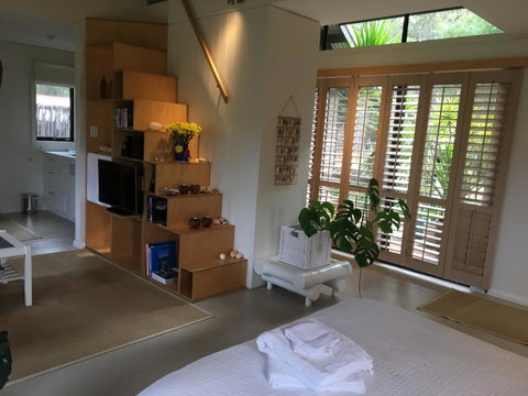 DESIGNER'S STUDIO - Accommodation Whitsundays 4