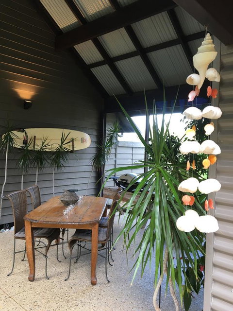 DESIGNER'S STUDIO - Accommodation Whitsundays 8