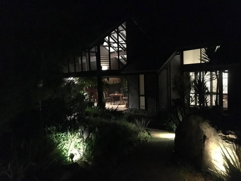 DESIGNER'S STUDIO - Accommodation Whitsundays 3