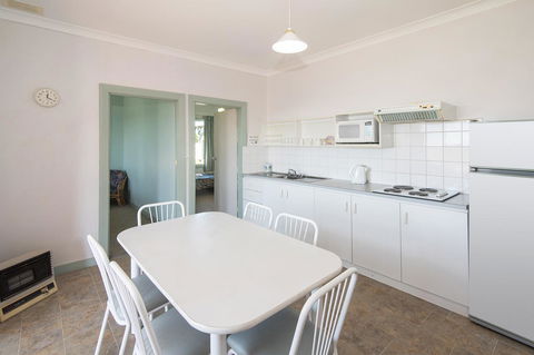 Augusta Hotel Motel - Accommodation Whitsundays 4