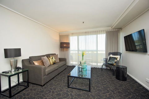 Best Western Plus Hotel Lord Forrest - Accommodation Whitsundays 11