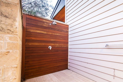 Arthouse - Accommodation Whitsundays 10