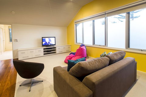 Arthouse - Accommodation Whitsundays 25