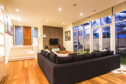 Arthouse - Accommodation Whitsundays 3