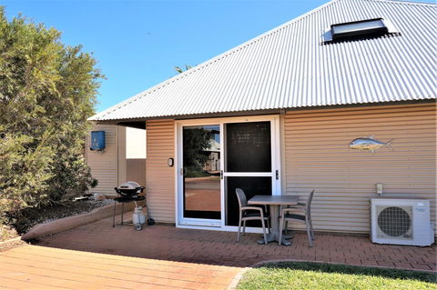 Osprey Holiday Village Unit 203 1 Bedroom - Accommodation Whitsundays 1