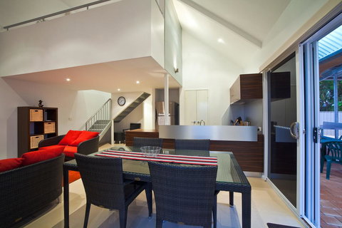 Osprey Holiday Village Unit 103 2 Bedroom - Accommodation Whitsundays 0