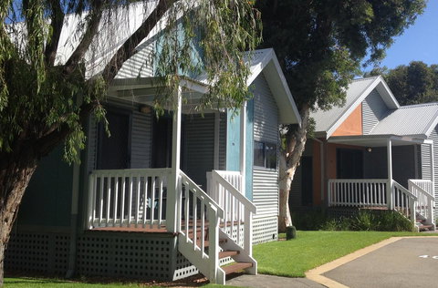 Mandurah Ocean Marina Chalets - Accommodation Whitsundays 0