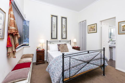 Como Executive Apartment - Accommodation Whitsundays 6