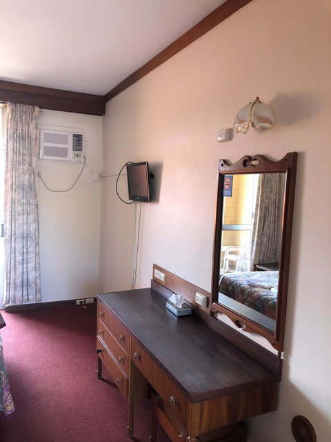 Kambalda Hotel - Accommodation Whitsundays 10