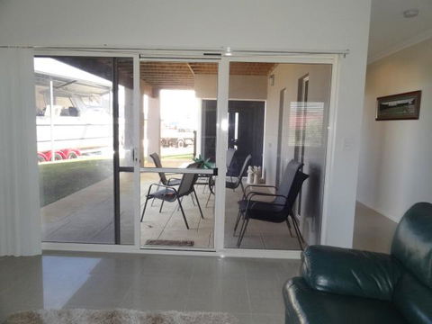 Acaciabnb - Accommodation Whitsundays 4