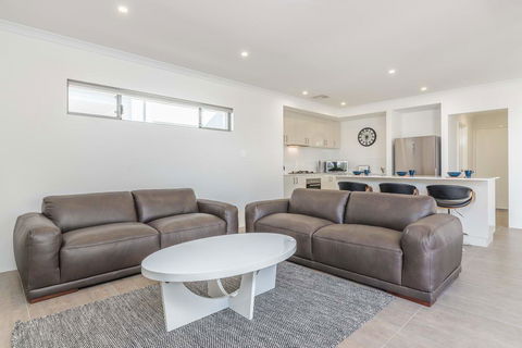 Karrinyup Waters Luxury House Rental - Accommodation Whitsundays 10