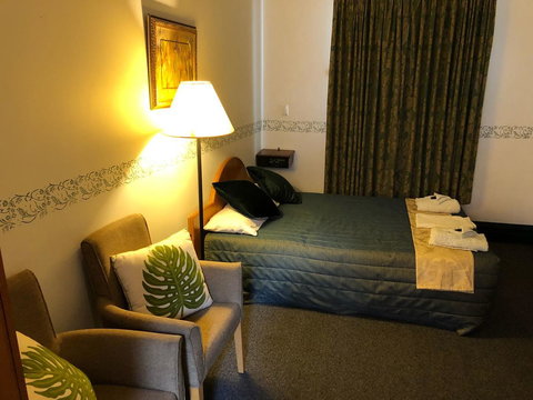The Palace Hotel - Accommodation Whitsundays 7