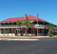 The Palace Hotel - Accommodation Whitsundays