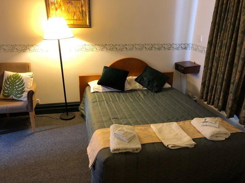 The Palace Hotel - Accommodation Whitsundays 4