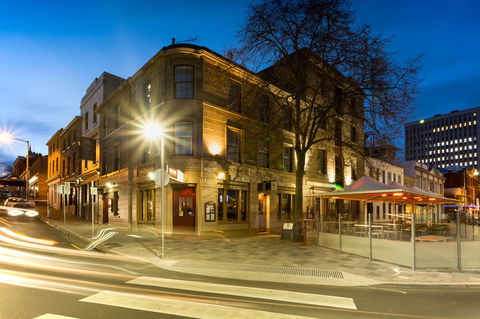 Customs House Hotel - Accommodation Whitsundays 0