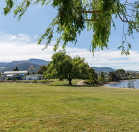 Riverfront Motel  Villas - Accommodation Whitsundays