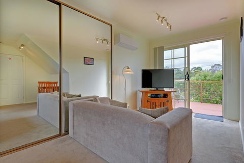 Aloft Boutique Accommodation - Accommodation Whitsundays 10