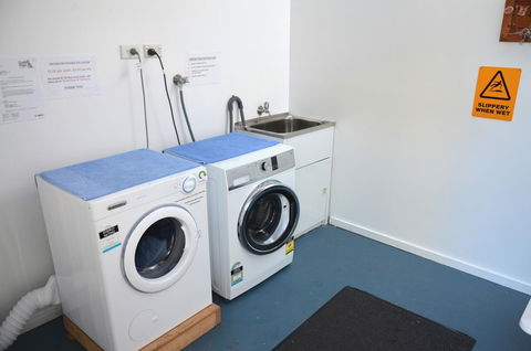 Castaway Holiday Apartments - Accommodation Whitsundays 22