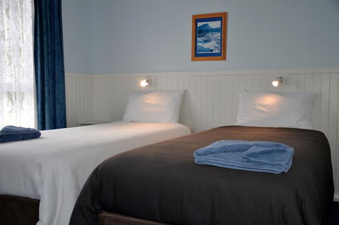 Castaway Holiday Apartments - Accommodation Whitsundays 9