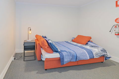 4 Bedroom House - Hobart CBD - Free Parking - Free WIFI - Accommodation Whitsundays 18