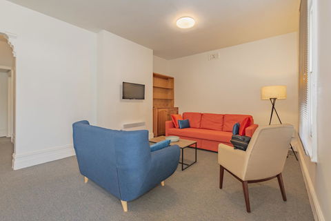 4 Bedroom House - Hobart CBD - Free Parking - Free WIFI - Accommodation Whitsundays 22