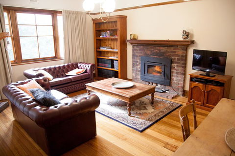 The Pear Cottage - Accommodation Whitsundays 2