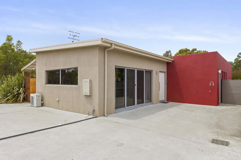170 Hazards View Drive - Unit 2 - Accommodation Whitsundays 0