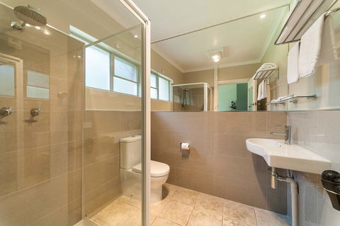 The Waterfront Wynyard - Accommodation Whitsundays 23