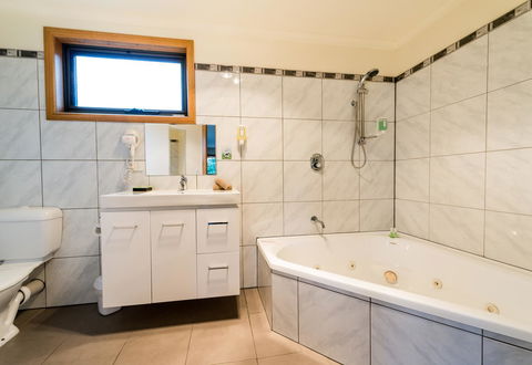 Driftwood Strahan Villas - Accommodation Whitsundays 0