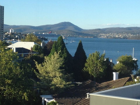 Reflections On The Bay - Accommodation Whitsundays 9