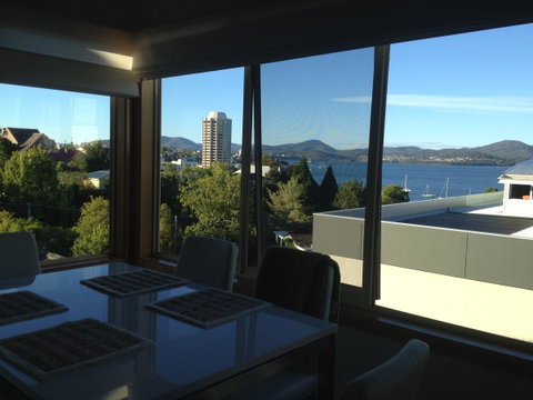 Reflections On The Bay - Accommodation Whitsundays 8