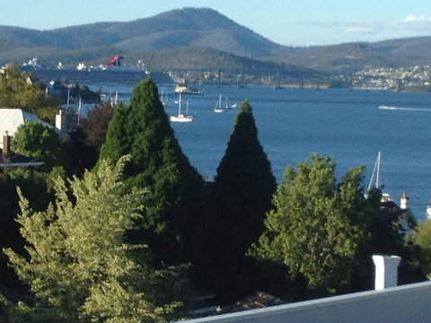 Reflections On The Bay - Accommodation Whitsundays 0