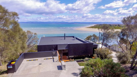 Cocktails With A View - Accommodation Whitsundays 16