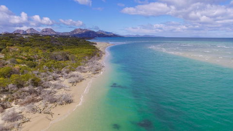 Cocktails With A View - Accommodation Whitsundays 18