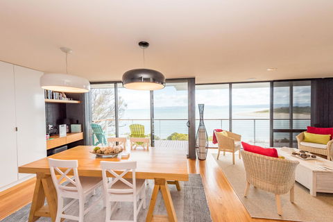 Cocktails With A View - Accommodation Whitsundays 4