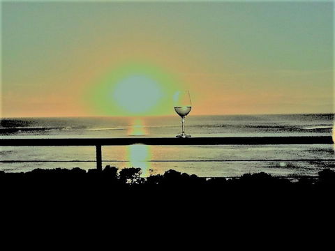 Cocktails With A View - Accommodation Whitsundays 20