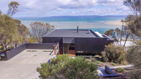 Cocktails With A View - Accommodation Whitsundays 17