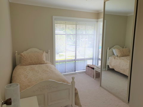 Garden By The Beach - Gateway To The East Coast, Close To Airport - Accommodation Whitsundays 7