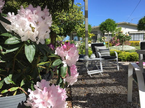 Garden By The Beach - Gateway To The East Coast, Close To Airport - Accommodation Whitsundays 24