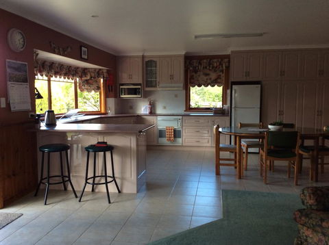 Our Cottage - Accommodation Whitsundays 8