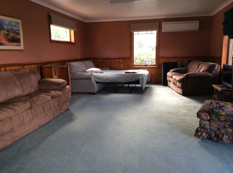 Our Cottage - Accommodation Whitsundays 5
