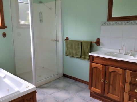 Our Cottage - Accommodation Whitsundays 6