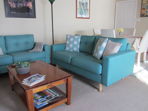 Elm Trees Accommodation @ Ross - Accommodation Whitsundays 12