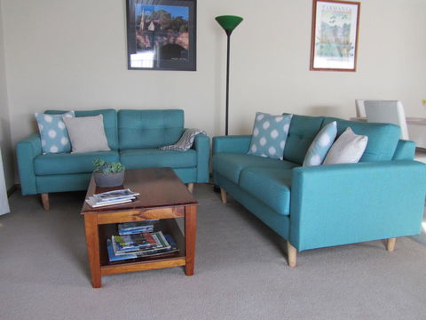 Elm Trees Accommodation @ Ross - Accommodation Whitsundays 11